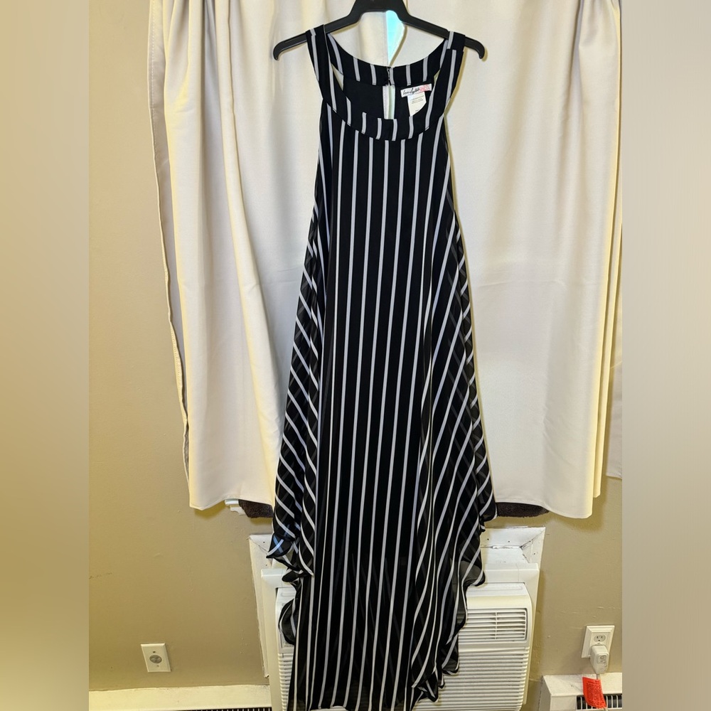 Black and white asymmetrical dress 3X